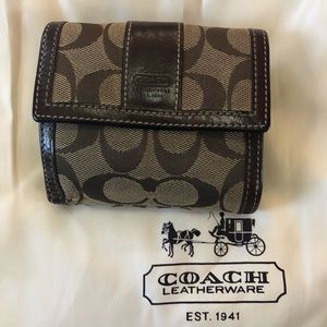 Sale! Authentic used Coach signature small wallet